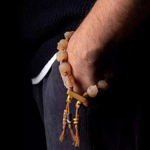 Goat horn pendant side view