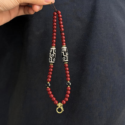 Design D dzi bead universal chain necklace display