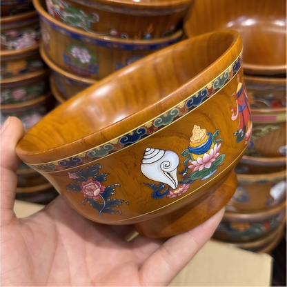 Hand painted eight auspicious motifs bowl detail