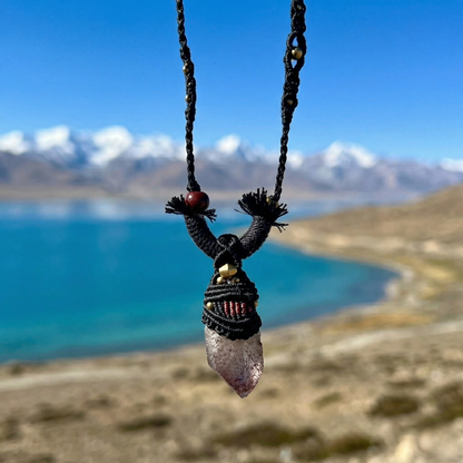 Himalayan grey quartz main view