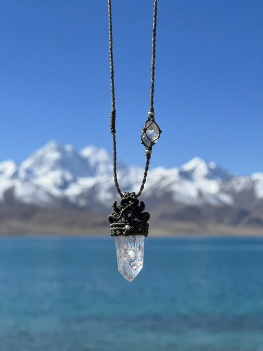 Himalayan Rainbow Light crystal main view