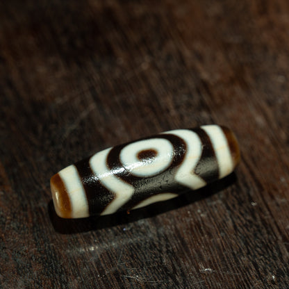 Collector grade three eye dzi bead full view