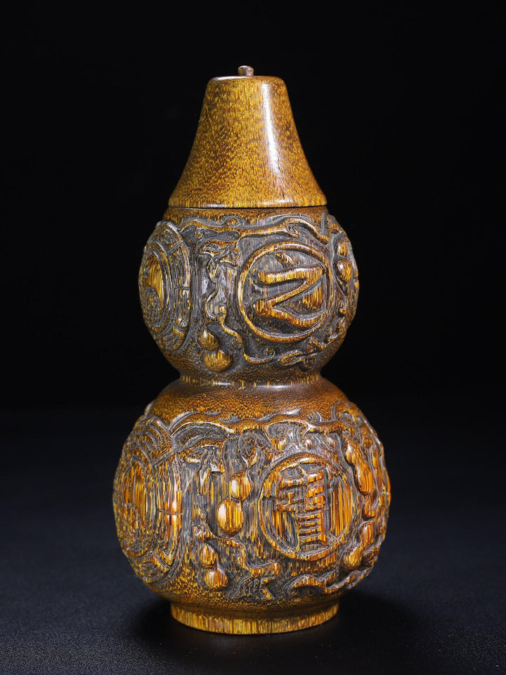 Tibetan vintage gourd ornament made of yak horn
