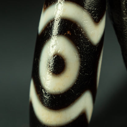 Three eye dzi bead side view