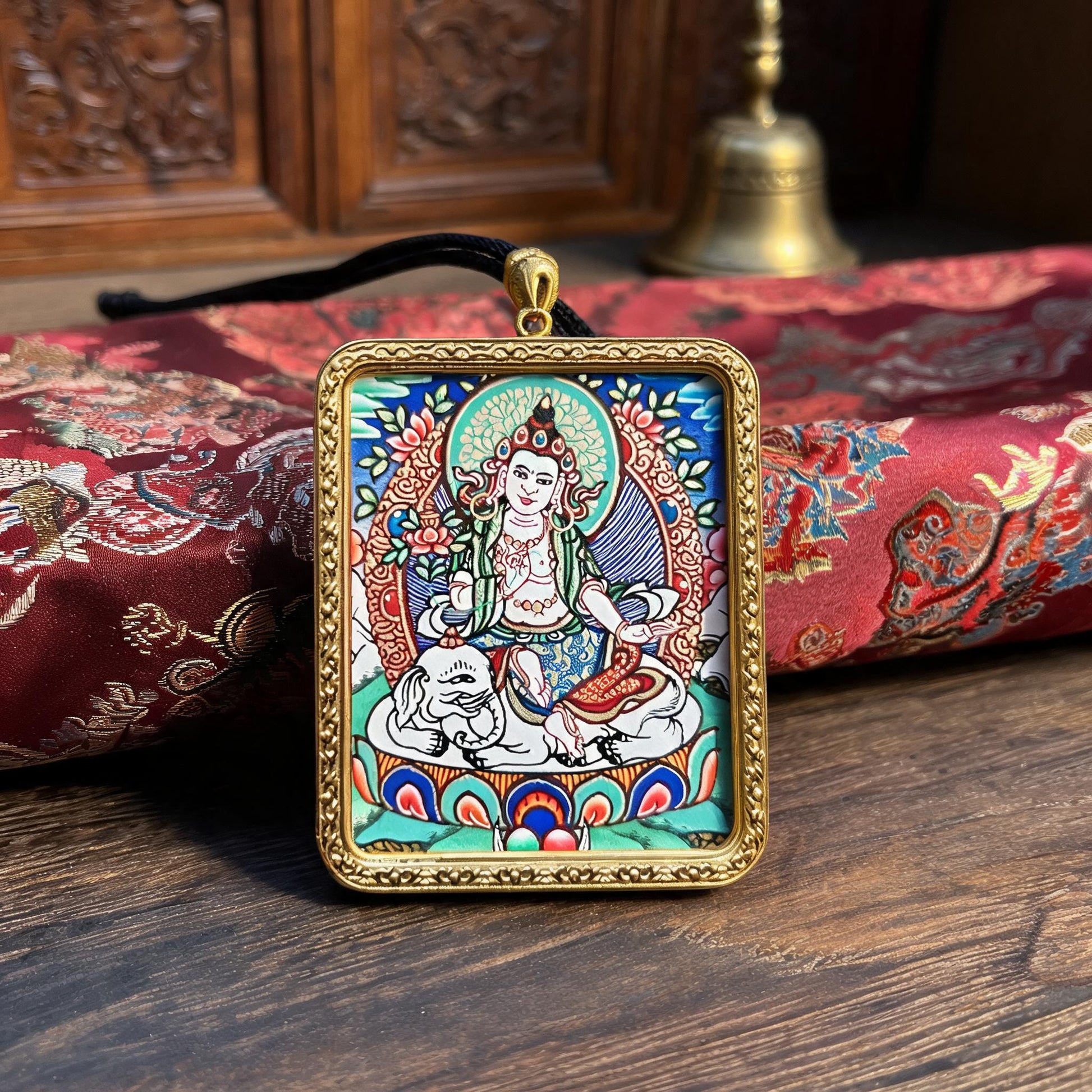 Samantabhadra hand-painted Thangka pendant hand-painted macro detail