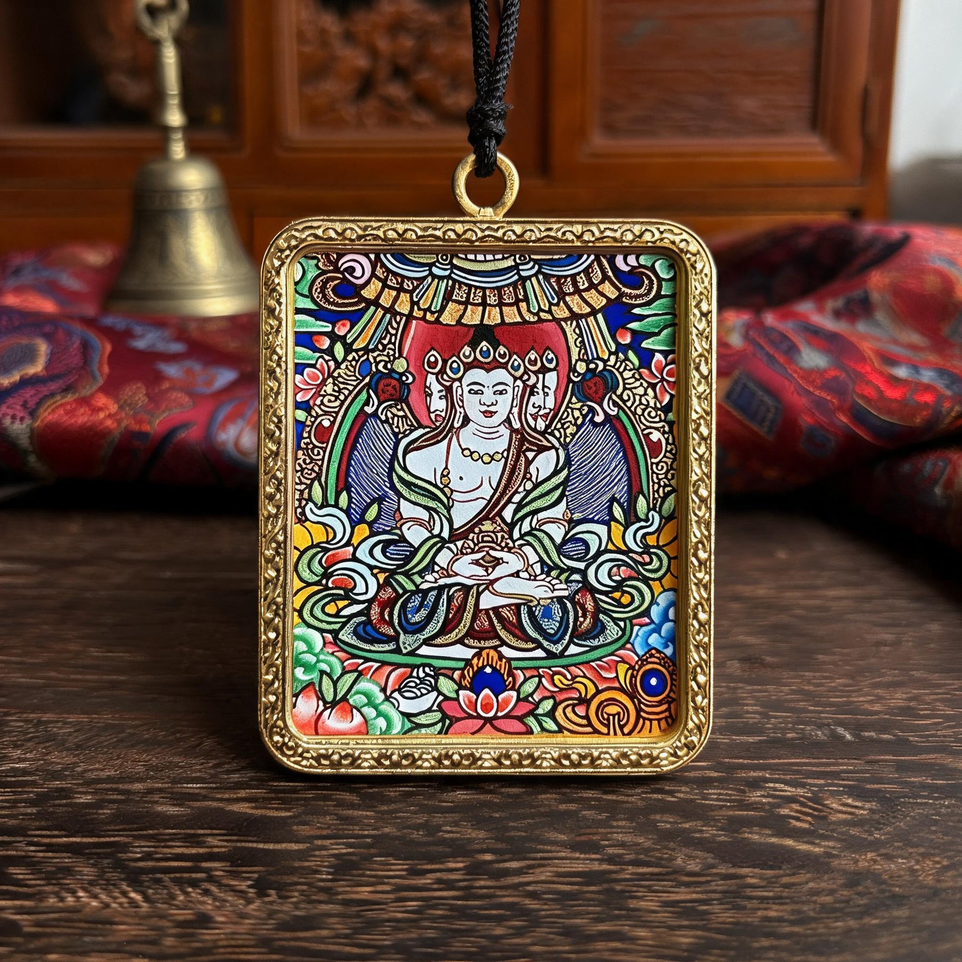 Vairocana Buddha hand-painted Thangka pendant hand-painted macro detail