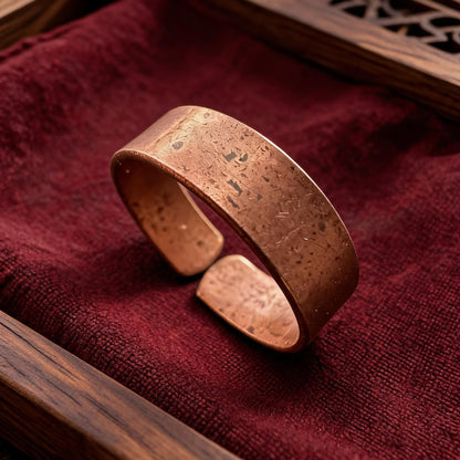 Hammered Copper Minimal Open Ring craftsmanship detail