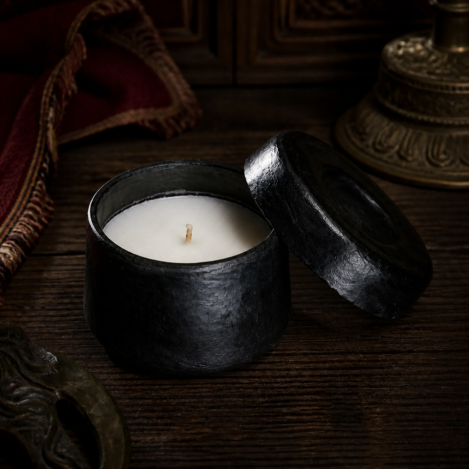 SUPERTIBET Tibetan Incense Candle in Black Vessel craftsmanship detail