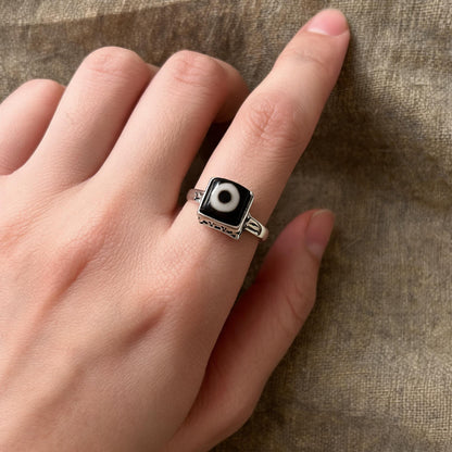 Handcrafted one-eyed Dzi S925 adjustable ring style 1 wearing scale view