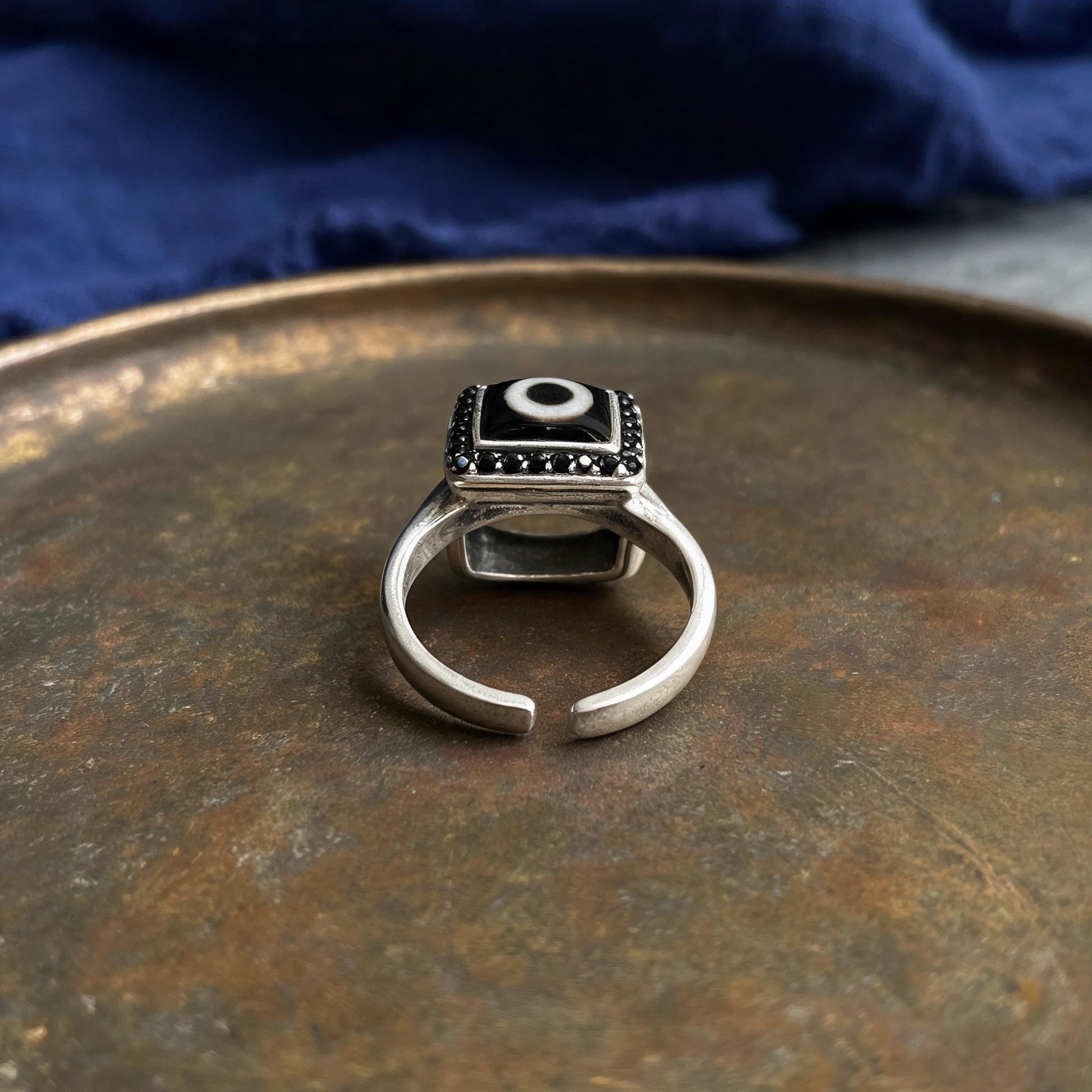 Handcrafted one-eyed Dzi S925 adjustable ring style 6 adjustable band view