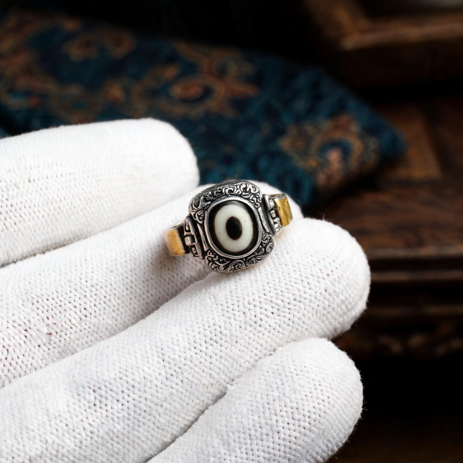 Zaki Lhamo Dzi Eye S925 silver ring macro detail