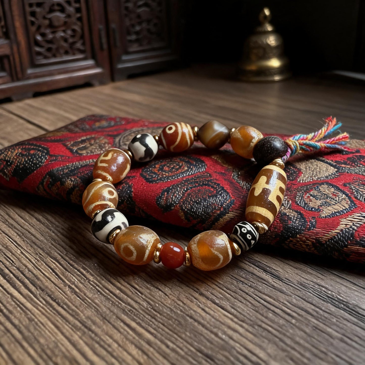 Old-stock agate Dzi bracelet series product view 5