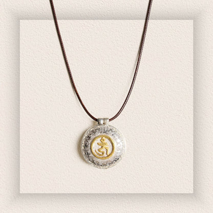 Handcrafted S925 silver gilded wisdom Gau pendant necklace round Zam front view